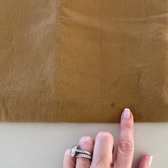 Louis Vuitton Dust Bag Pouch - Thick Felt-Like Material - Protect your Luxury LV - Picture 3 of 6